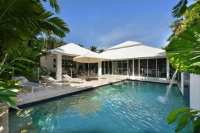 29 Beachfront Mirage - 4 Bedroom Luxury House